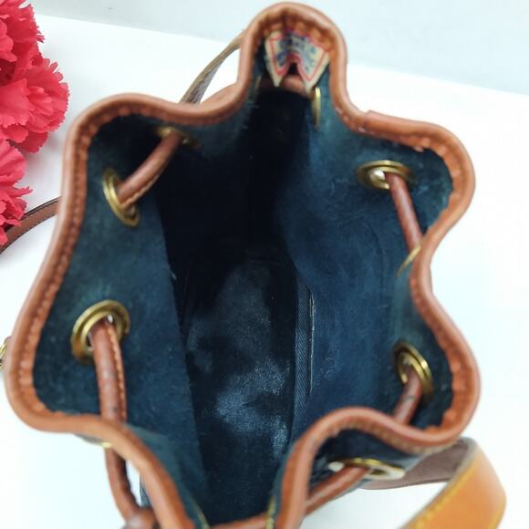 Dooney & Bourke Black Pebbled Leather Drawstring Crossbody Bag - Made in USA - Picture 11 of 16